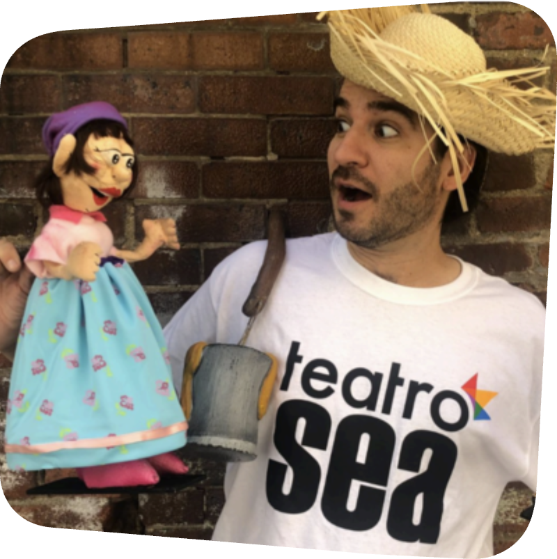 Juan Bobo with puppet